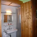 Alp-hotel Hotell 2*
